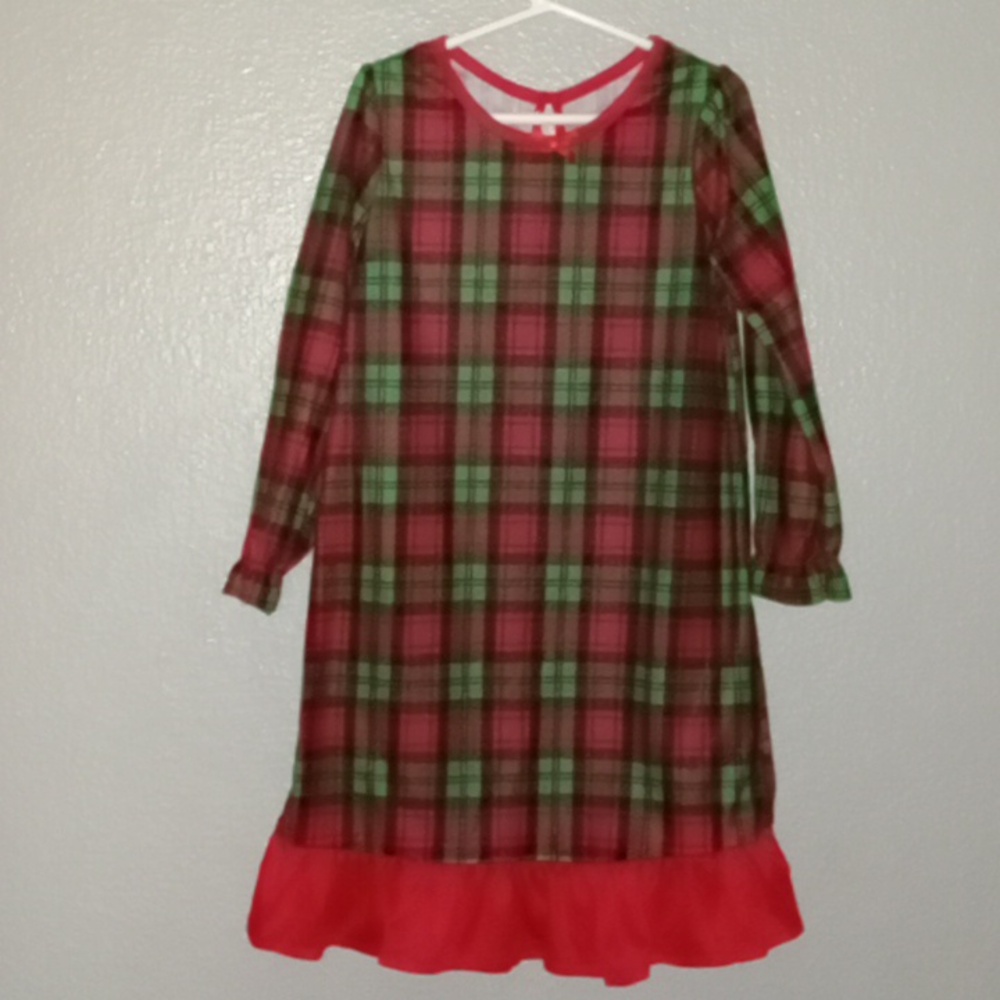 Candlesticks plaid nightgown